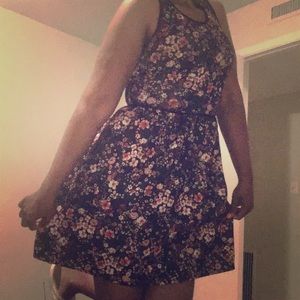 Perfect short spring dress size M